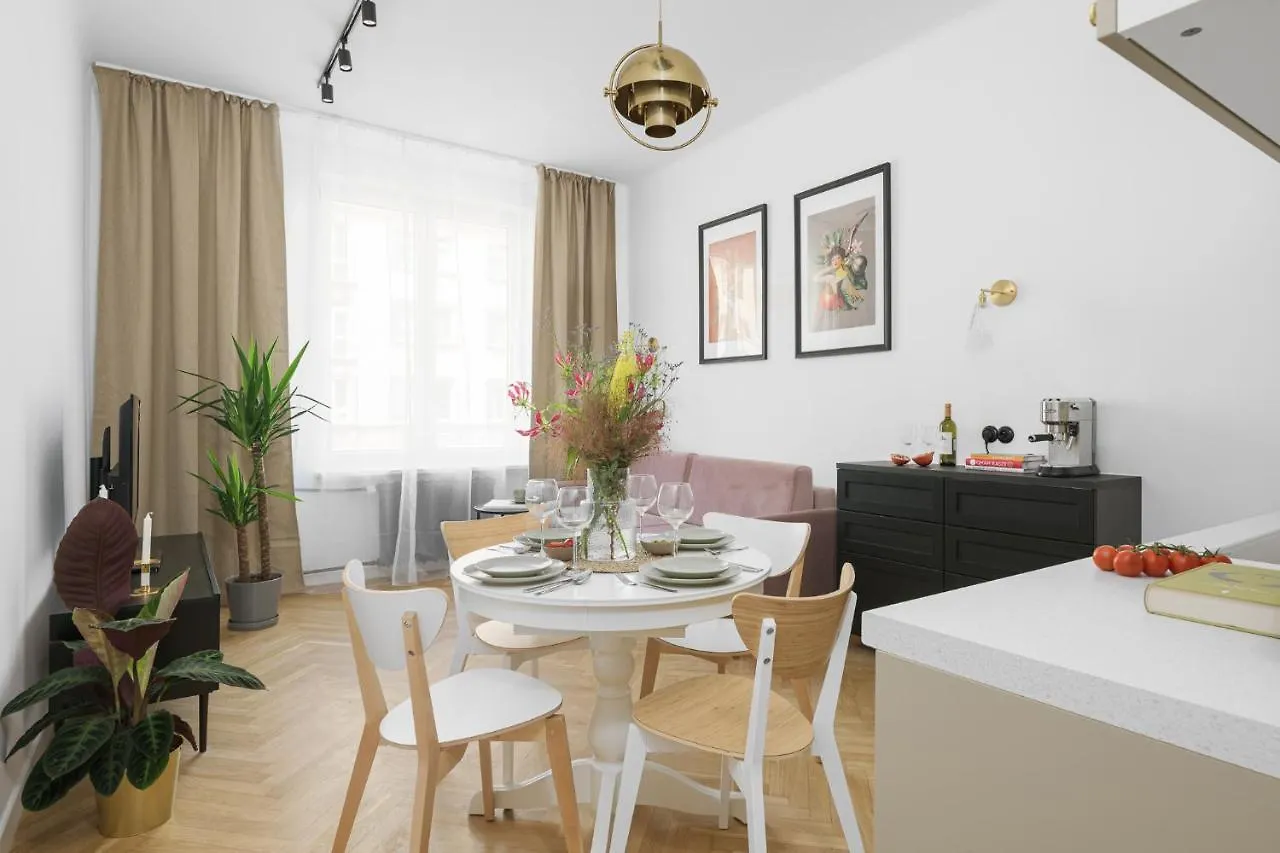 Oomph Warsaw Central Stylish Vintage Apartment 0*,
