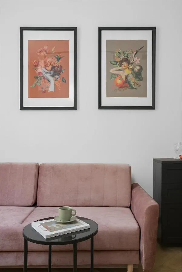 Oomph Warsaw Central Stylish Vintage Apartment
